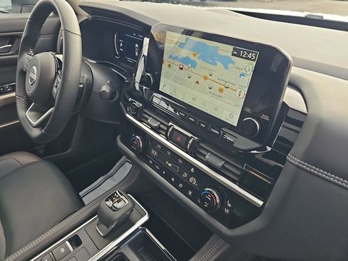 Used 2024 Nissan Pathfinder Platinum w/ Cargo Package image 19