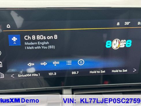 Used 2025 Chevrolet Trax RS w/ Driver Confidence Package image 53