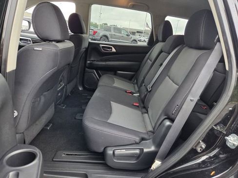 Used 2019 Nissan Pathfinder SV AWD/4WD image 10