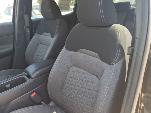 Certified 2025 Nissan Kicks SV FWD image 10