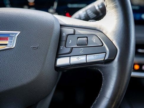 Used 2025 Cadillac XT4 Premium Luxury image 29