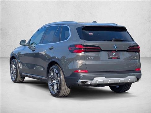 New 2026 BMW X5 xDrive50e image 8