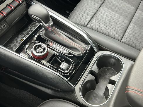 Used 2024 GMC Canyon AT4X image 25