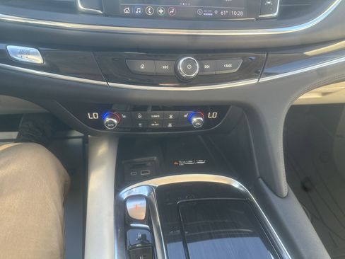 Used 2022 Buick Enclave Essence w/ Experience Buick Package image 20