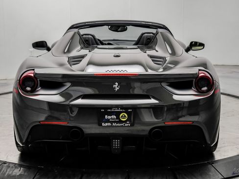 Used 2018 Ferrari 488 Spider RWD image 16