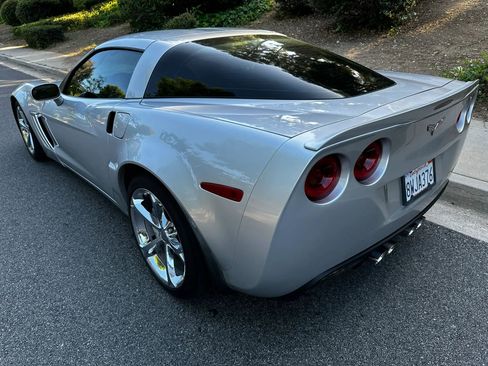 Used 2010 Chevrolet Corvette Grand Sport w/ Preferred Equipment Group RWD image 3