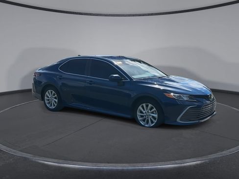 Used 2023 Toyota Camry LE FWD image 2