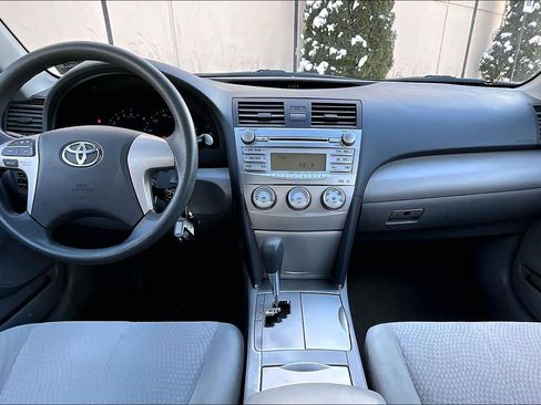 Used 2011 Toyota Camry LE image 15