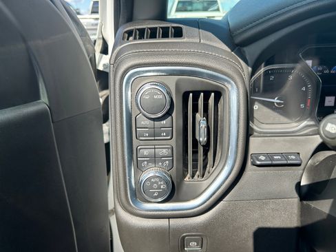 Used 2023 GMC Sierra 3500 Denali w/ Denali Ultimate Package image 28