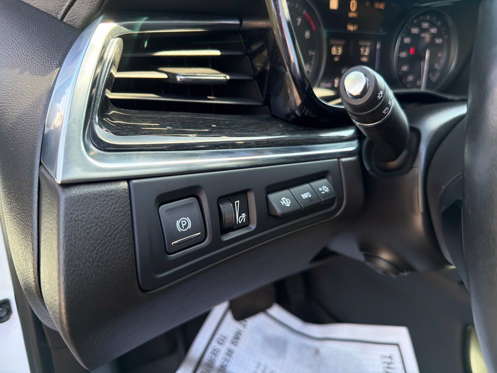 Used 2022 Cadillac XT5 Premium Luxury w/ Technology Package FWD image 19