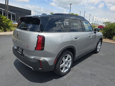 Used 2025 MINI Cooper Countryman S w/ Comfort Package Max image 5