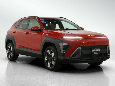 Used 2025 Hyundai Kona SEL image 7