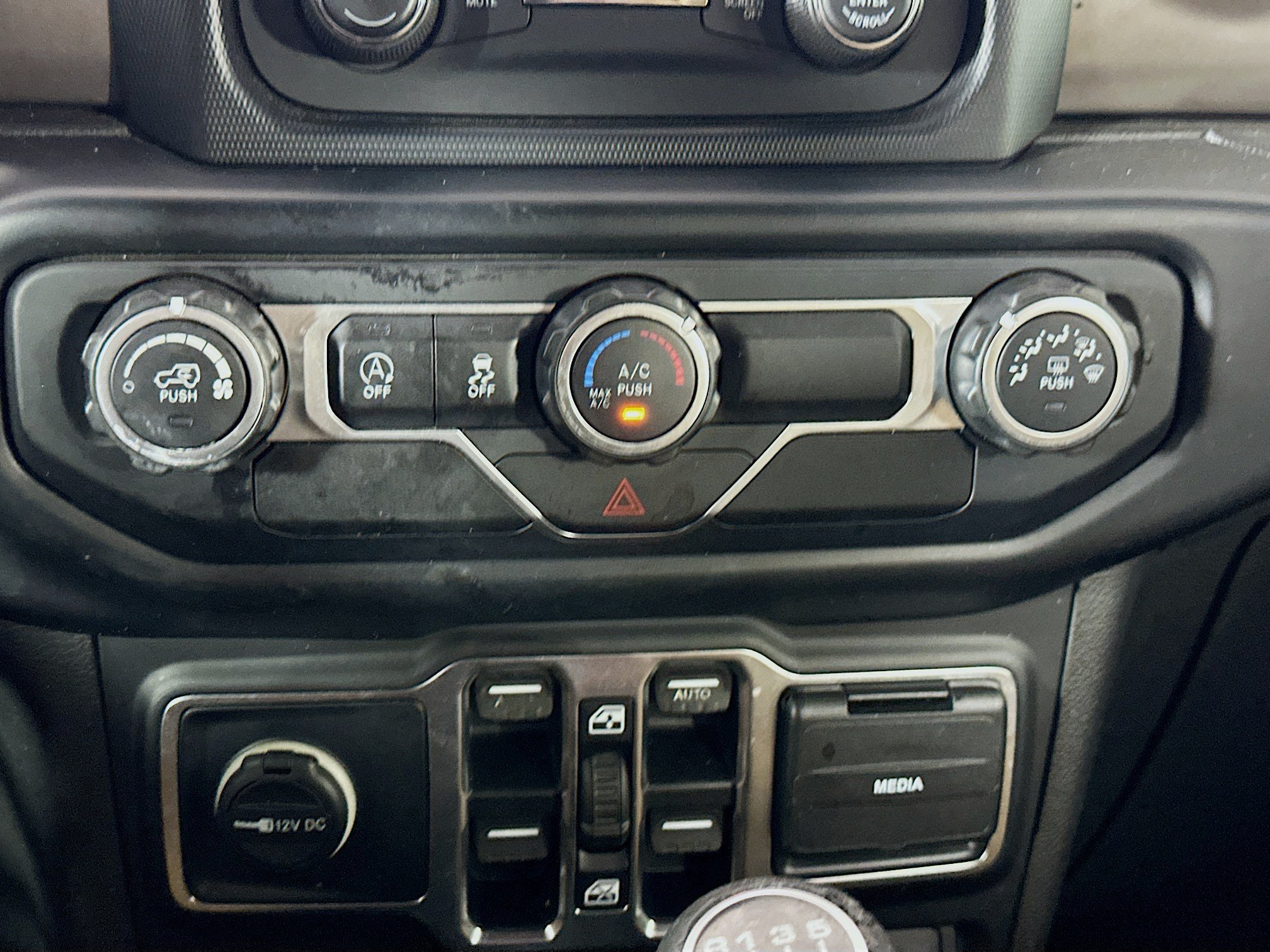 Used 2019 Jeep Wrangler Unlimited Sport S AWD/4WD image 22