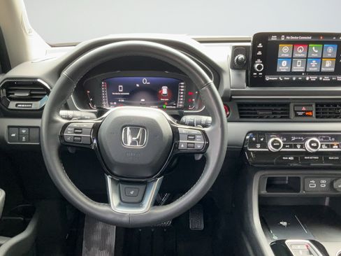 Used 2024 Honda Pilot Elite image 12