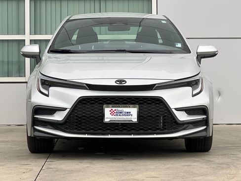 Used 2025 Toyota Corolla SE image 6
