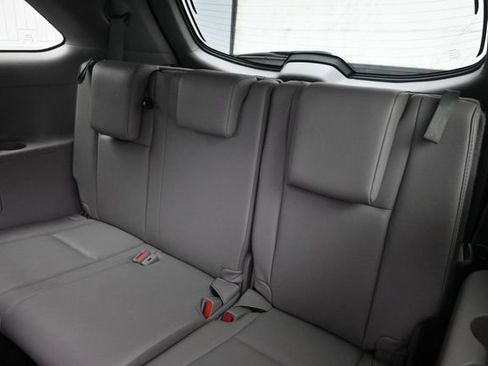 Used 2019 Toyota Highlander XLE FWD image 20