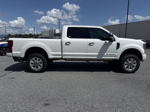Used 2022 Ford F350 Platinum AWD/4WD image 8