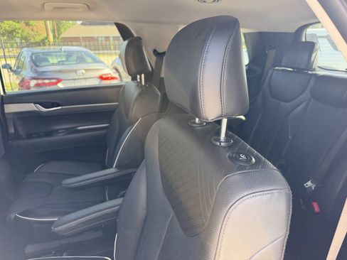 Used 2024 Hyundai Palisade SEL FWD image 17