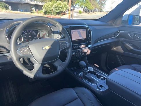 Used 2023 Chevrolet Traverse High Country AWD/4WD image 12