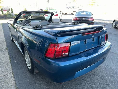 Used 2000 Ford Mustang Convertible RWD image 3