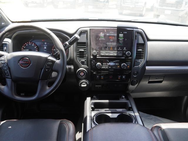 Used 2024 Nissan Titan PRO-4X w/ Pro-4x Convenience Package AWD/4WD image 15