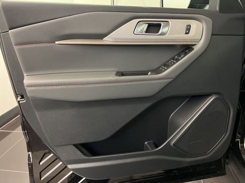 New 2026 Ford Explorer Active w/ Active Comfort Package image 28