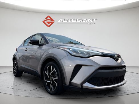 Used 2020 Toyota C-HR XLE FWD image 11