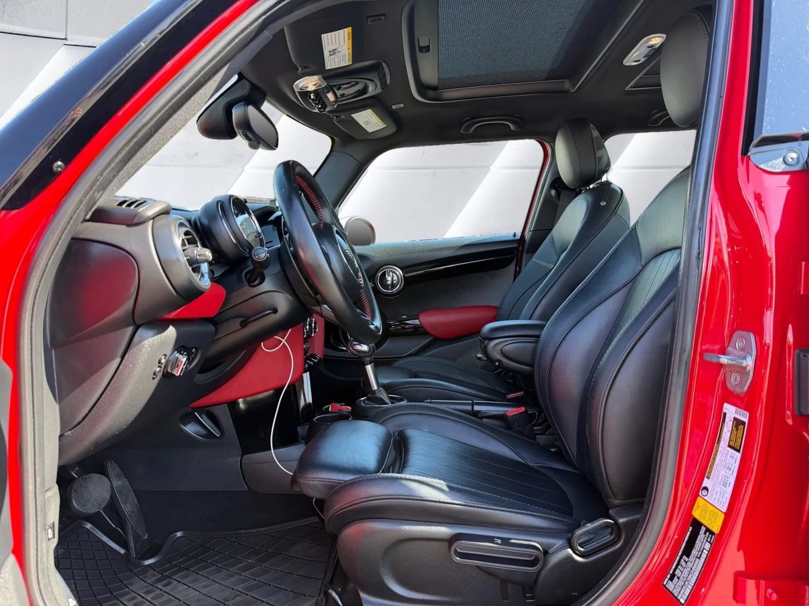 Used 2019 MINI Cooper S w/ Driver Assistance Package FWD image 9