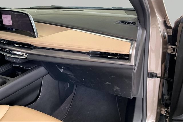 Certified 2024 Cadillac XT4 Premium Luxury FWD image 18