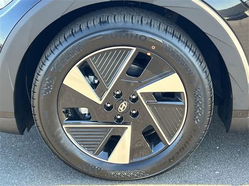 New 2026 Hyundai Ioniq 5 SE image 37