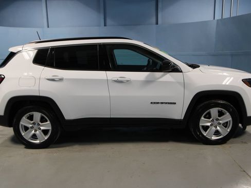 Used 2022 Jeep Compass Latitude FWD image 33