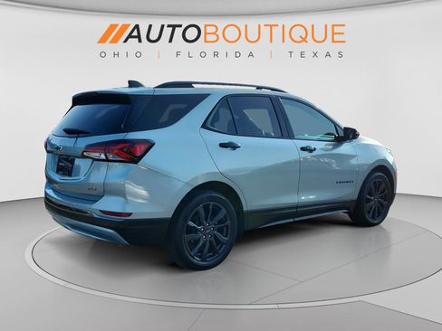Used 2022 Chevrolet Equinox RS w/ Infotainment Package FWD image 5