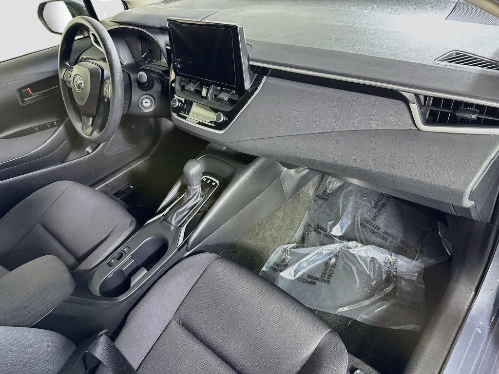 Certified 2025 Toyota Corolla LE AWD/4WD image 30