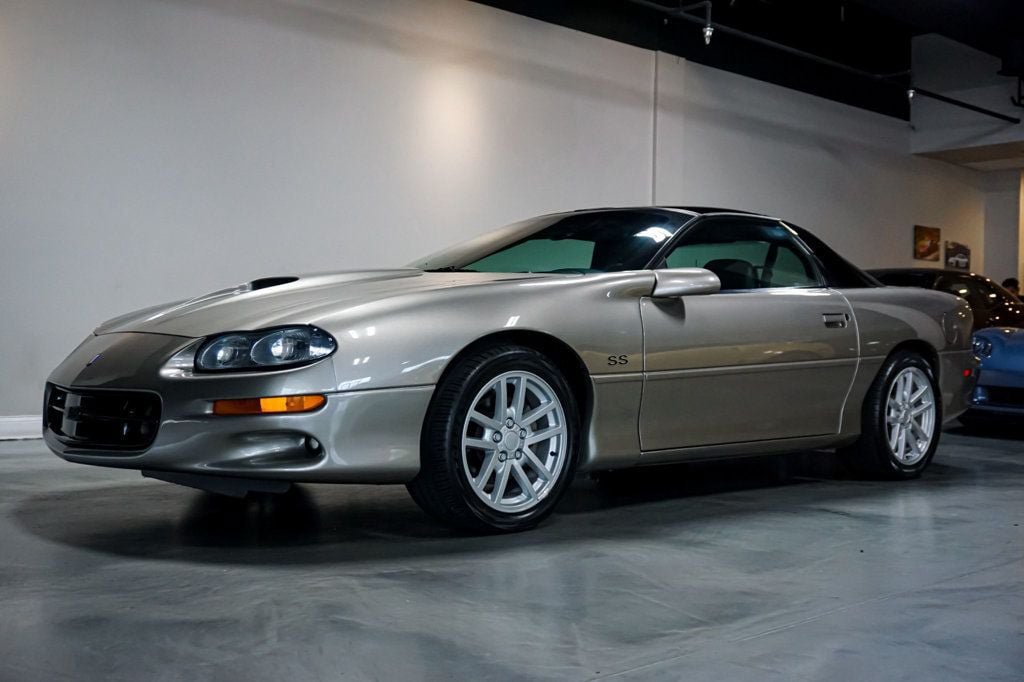 Used 2002 Chevrolet Camaro Z28 w/ SS Performance/Appearance Pkg RWD image 3