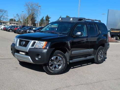 Used 2015 Nissan Xterra PRO-4X image 1