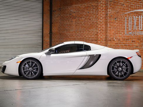 Used 2013 McLaren MP4-12C Spider image 2