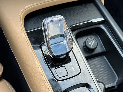 Certified 2023 Volvo XC90 B6 Ultimate image 26