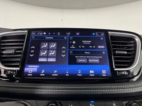 Used 2021 Chrysler Pacifica Limited FWD image 26
