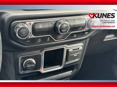 Used 2023 Jeep Wrangler Unlimited Sport AWD/4WD image 20