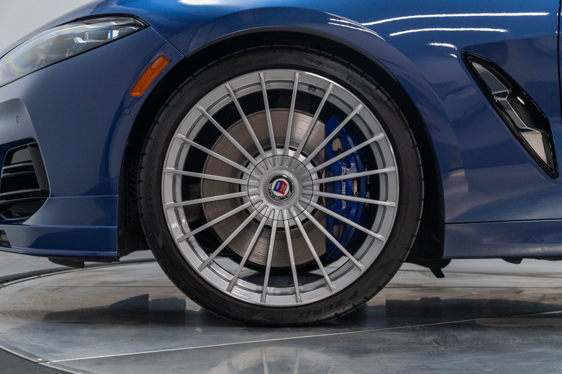 Used 2023 BMW ALPINA B8 xDrive Gran Coupe AWD/4WD image 19