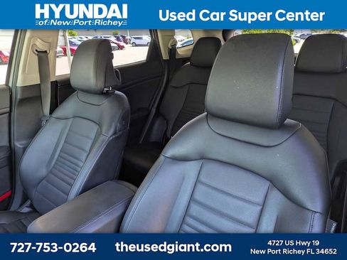 Used 2023 Kia Sportage SX image 7