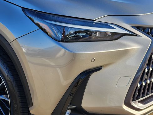 Used 2024 Lexus NX 250 FWD w/ Premium Package image 5