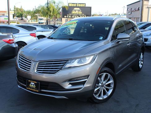 Used 2017 Lincoln MKC Select w/ Select Plus Package image 2