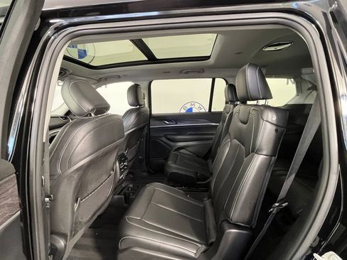 Used 2023 Jeep Grand Cherokee L Limited image 22