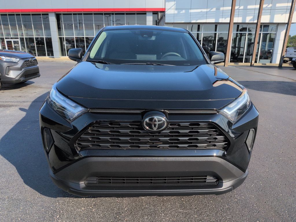 Certified 2023 Toyota RAV4 LE FWD image 8