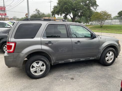 Used 2012 Ford Escape XLT FWD image 4