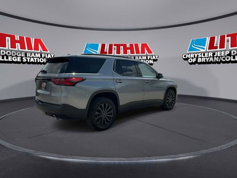 Used 2023 Chevrolet Traverse RS image 8