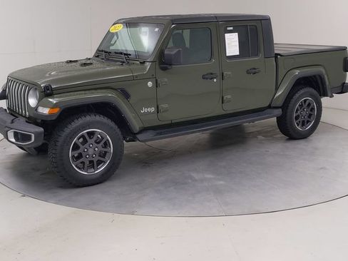 Used 2022 Jeep Gladiator Overland w/ Dual Top Group AWD/4WD image 19