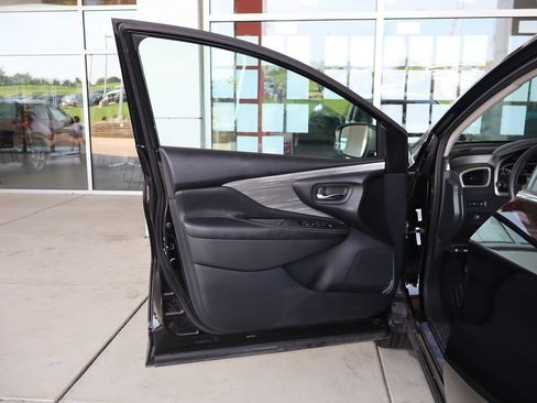 Used 2018 Nissan Murano S w/ Cargo Package FWD image 13