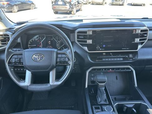 Used 2022 Toyota Tundra SR5 w/ SR5 Convenience Package image 7